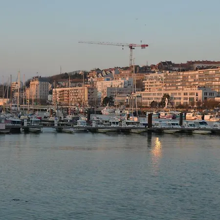 Vue Sur Port Apartament *
